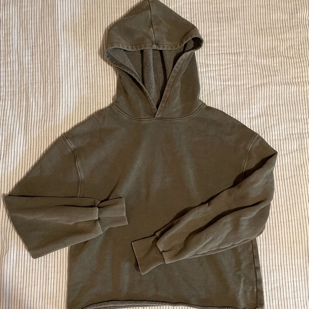 Green hoodie by art class